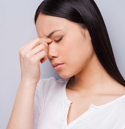 Apa Saja Gejala dan Penyebab Sakit Kepala Migrain